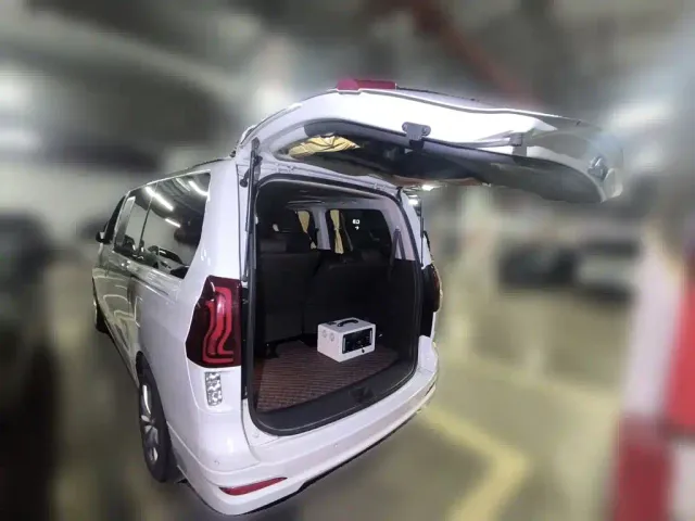 Forthing Fengxing M7 — Фото автомобиля 9