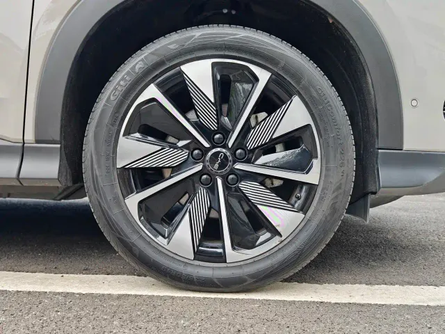BYD Song PLUS — Фото автомобиля 17