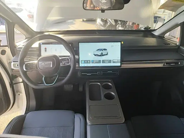 GAC Aion Y — Фото автомобиля 9
