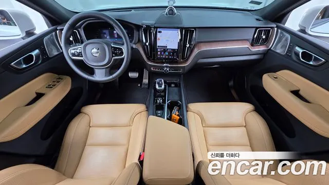 Volvo XC60 Generation 2 — Фото автомобиля 7