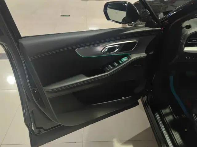 GAC Trumpchi GS8 — Фото автомобиля 7