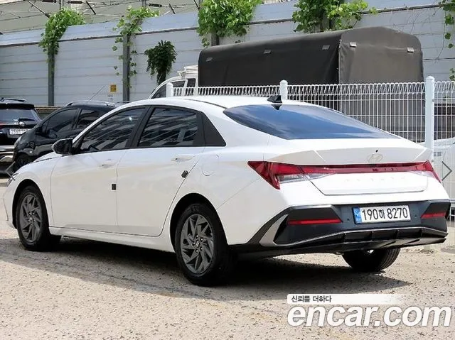 Hyundai Avante CN7 — Фото автомобиля 3