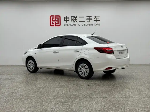 Toyota Vios — Фото автомобиля 2