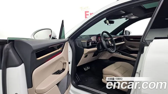 Porsche Macan — Фото автомобиля 15