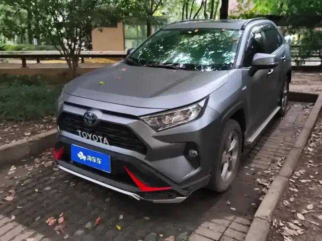 Фотография автомобиля — Toyota RAV4