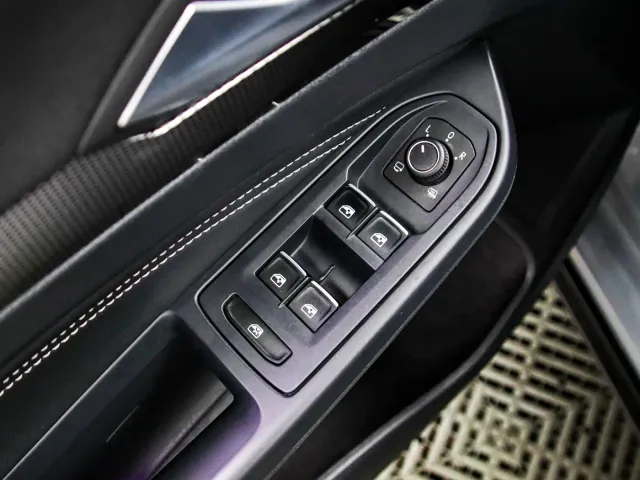 Volkswagen Golf — Фото автомобиля 6