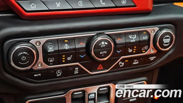 Jeep Wrangler Wrangler (JL) 2.0 Overland 4 двери — Фото автомобиля 25