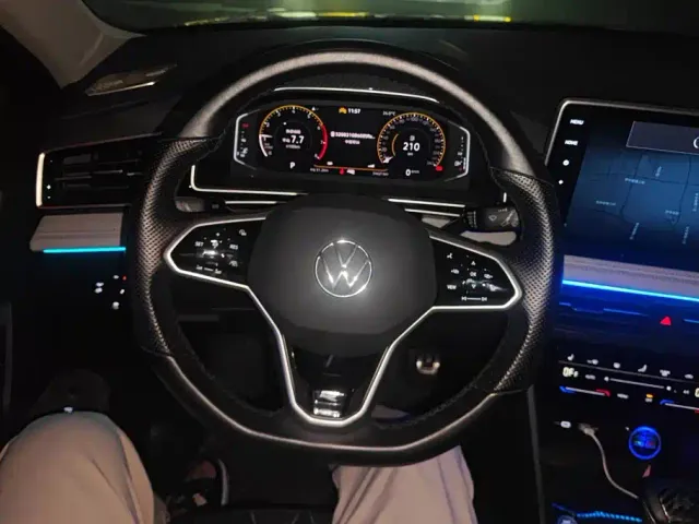 Volkswagen Tiguan L — Фото автомобиля 15