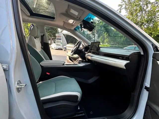 Geely Emgrand L — Фото автомобиля 10