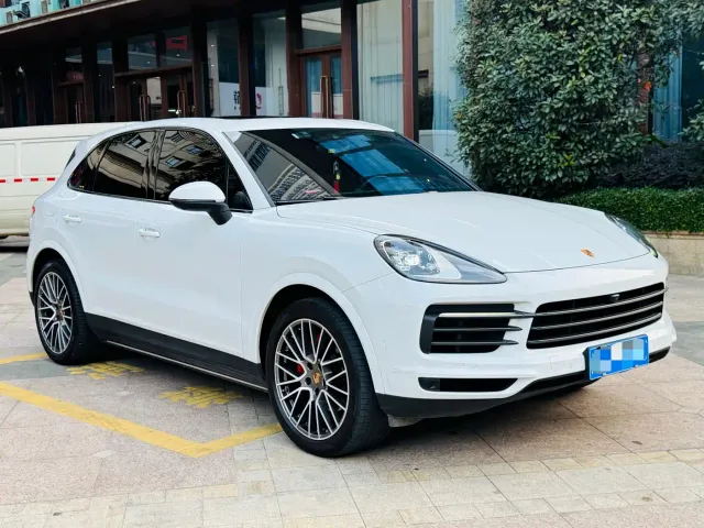 Фотография автомобиля — Porsche Cayenne