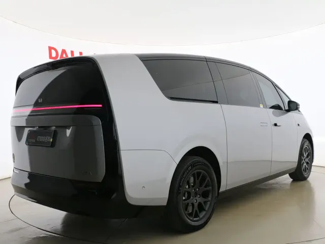 Li Auto MEGA — Фото автомобиля 14
