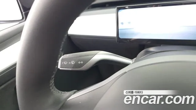 Tesla Model Y — Фото автомобиля 27