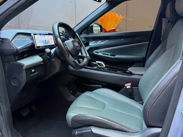 Geely Boyue — Фото автомобиля 4