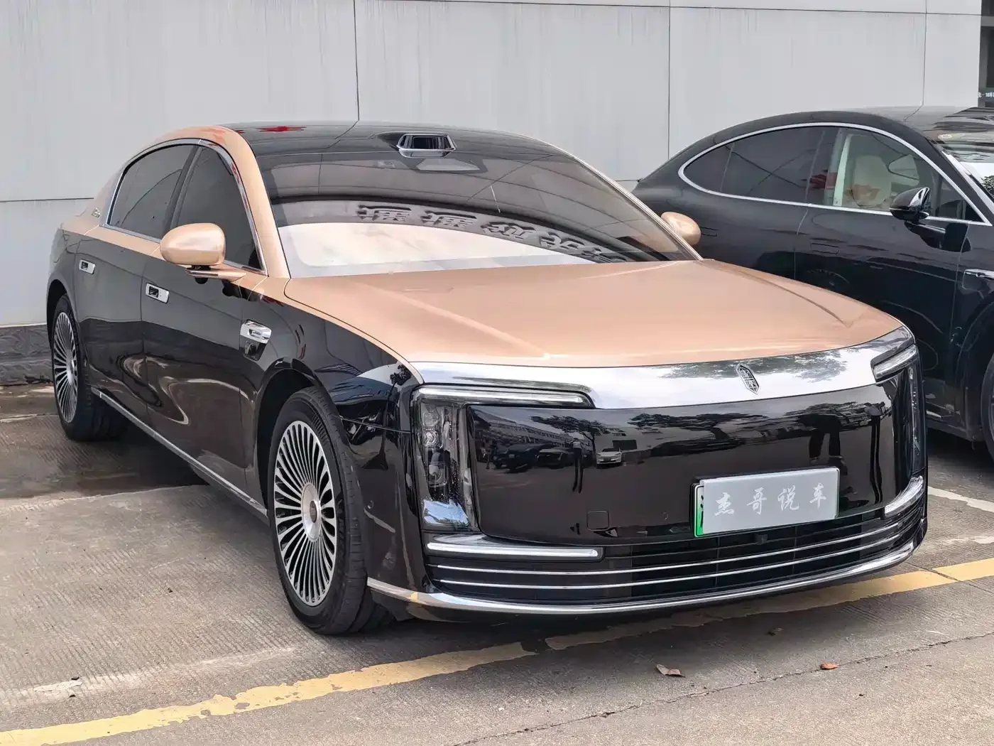 Zunjie Zunjie S800 2025 Model Pure Electric Starlight Premium Edition 5-Seater — Фото автомобиля 2