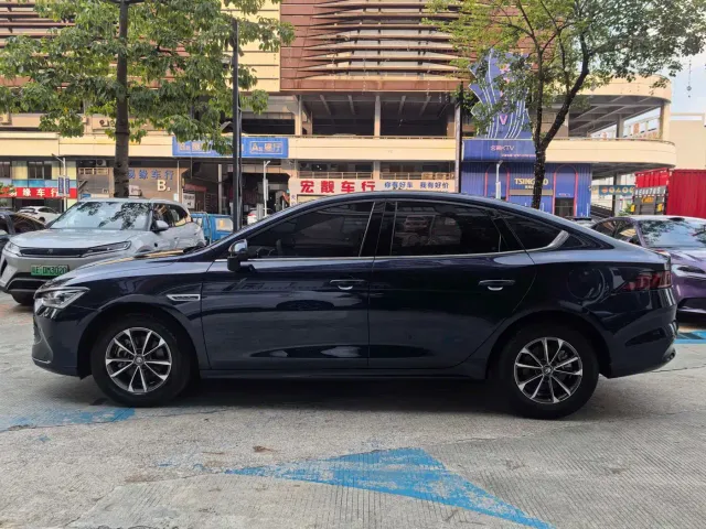 BYD Qin PLUS — Фото автомобиля 7