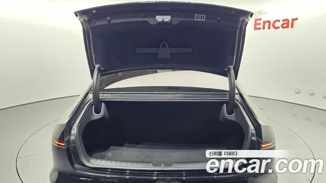 Hyundai Grandeur GN7 — Фото автомобиля 23