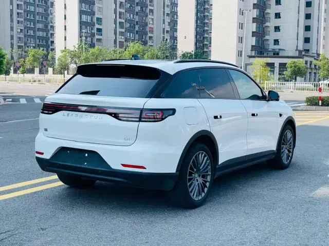 Leapmotor C11 — Фото автомобиля 6