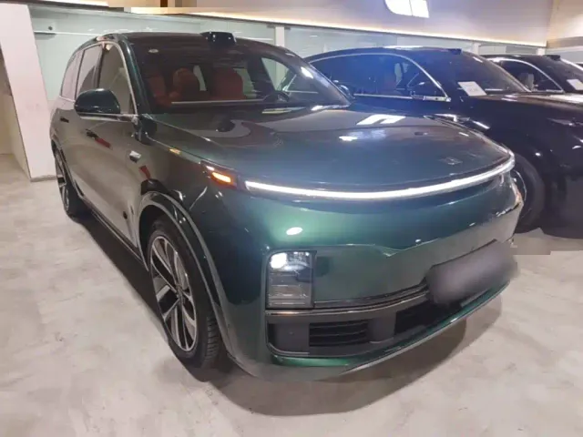 Li Auto L9 — Фото автомобиля 3