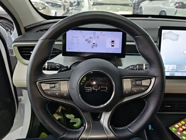 BYD Seal 05 DM-i — Фото автомобиля 10