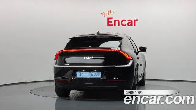 Kia EV6 — Фото автомобиля 4