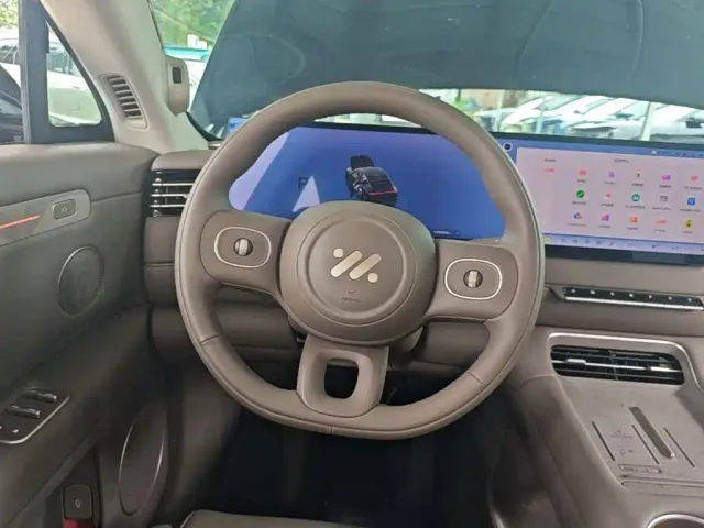 IM Motors LS6 — Фото автомобиля 10