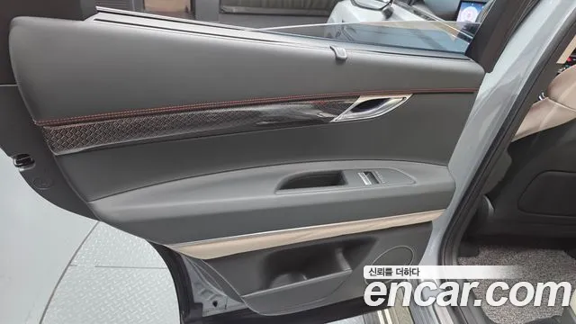 Genesis GV80 — Фото автомобиля 25
