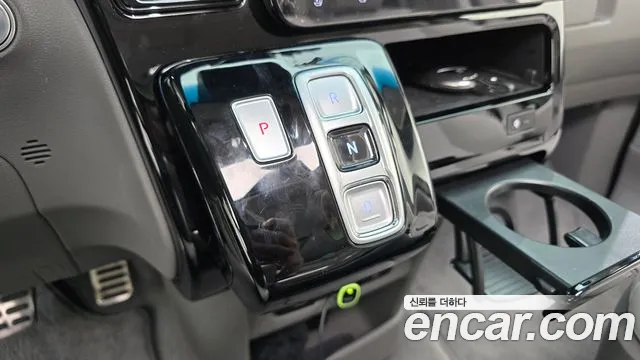 Hyundai Staria — Фото автомобиля 9