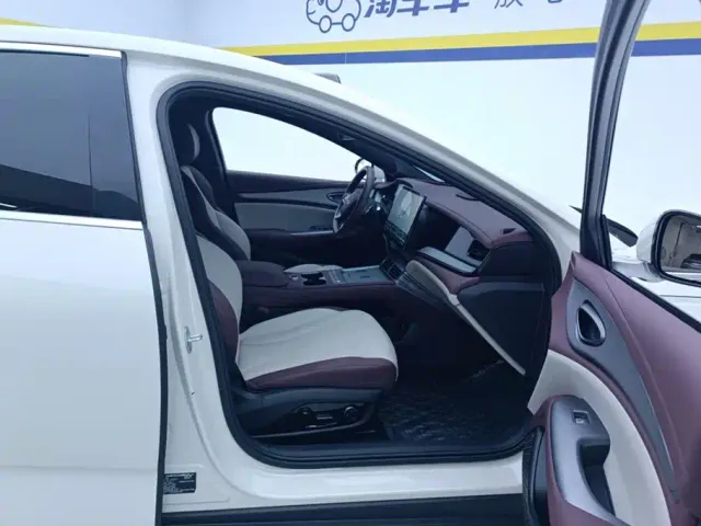 BYD Seal 07 DM-i — Фото автомобиля 8