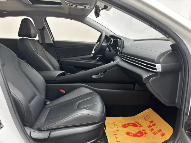 Hyundai Elantra 2022 1.5L CVT GLX Elite Edition — Фото автомобиля 17