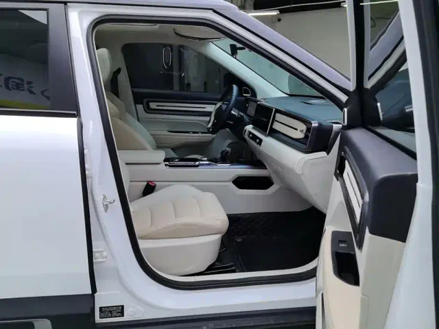 Geely ICON — Фото автомобиля 8
