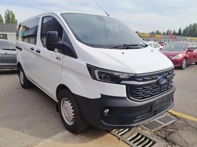 Фотография автомобиля — Ford Transit