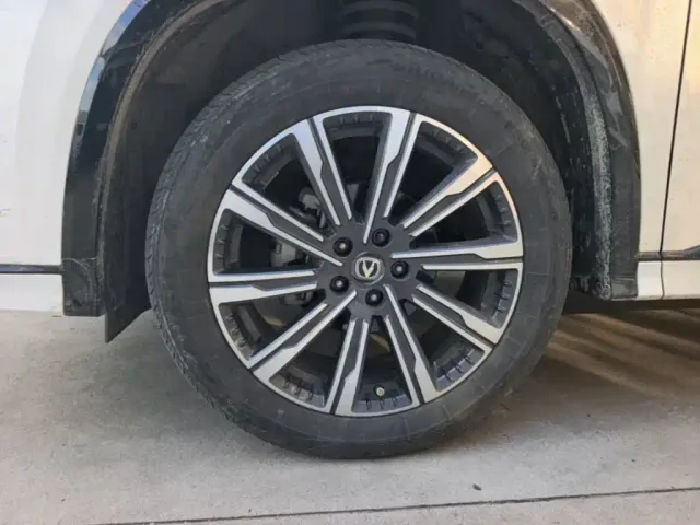 Changan CS75 Plus — Фото автомобиля 22
