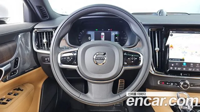 Volvo S90 — Фото автомобиля 13