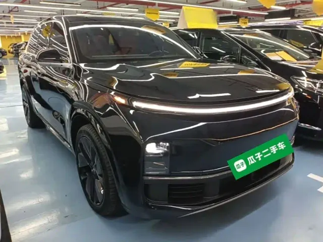 Li Auto L8 — Фото автомобиля 3