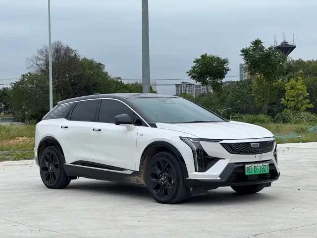 Cadillac Optiq — Фото автомобиля 3