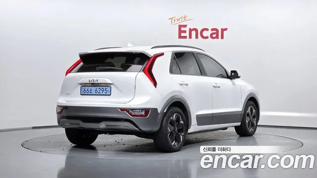 Kia Niro Niro (New) — Фото автомобиля 2