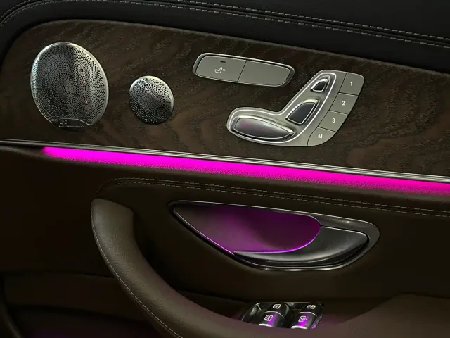 Mercedes-Benz E-Class — Фото автомобиля 15