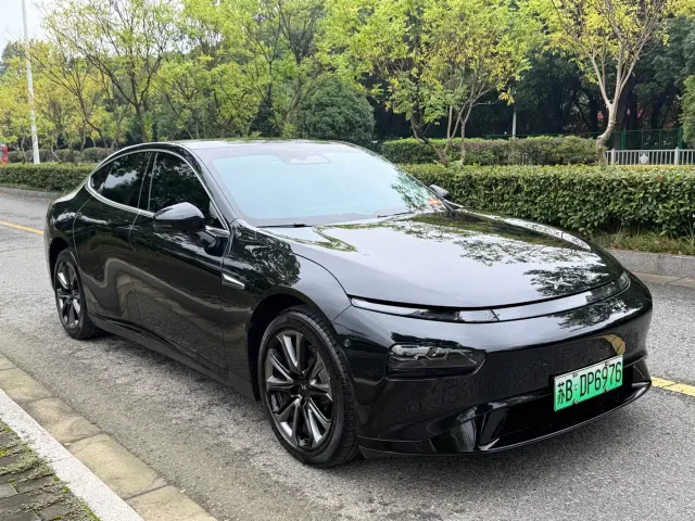 Xpeng P7 — Фото автомобиля 3