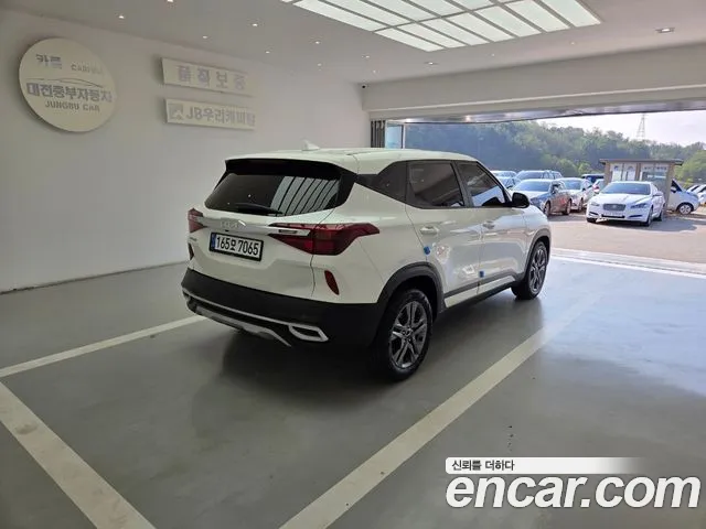 Kia Seltos — Фото автомобиля 5