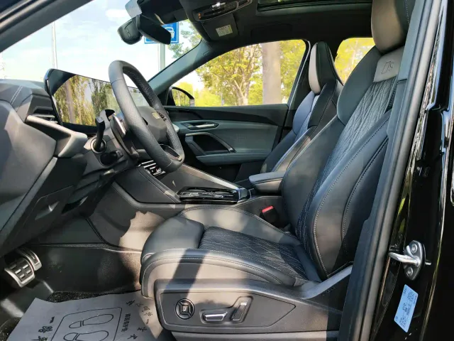 Audi Q5L — Фото автомобиля 6