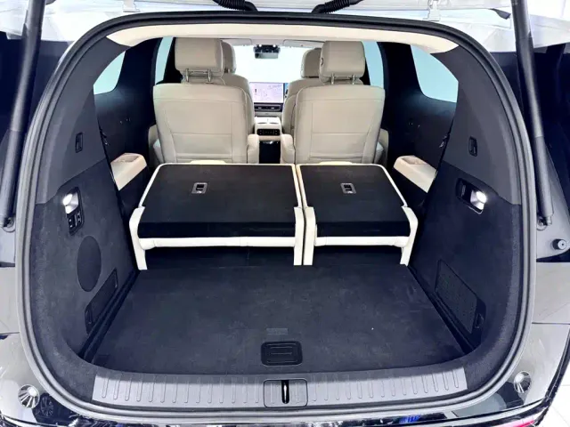 Li Auto MEGA — Фото автомобиля 23