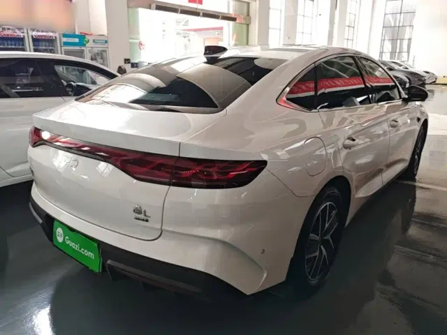 BYD Qin L — Фото автомобиля 6