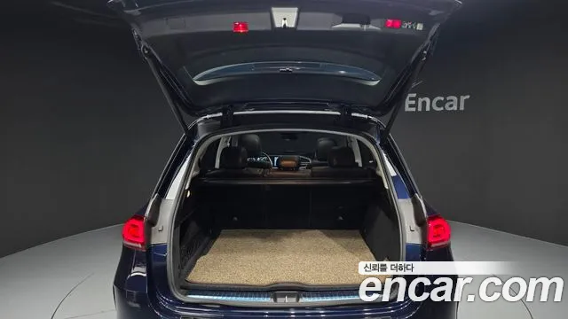 Mercedes-Benz GLE-Class — Фото автомобиля 20