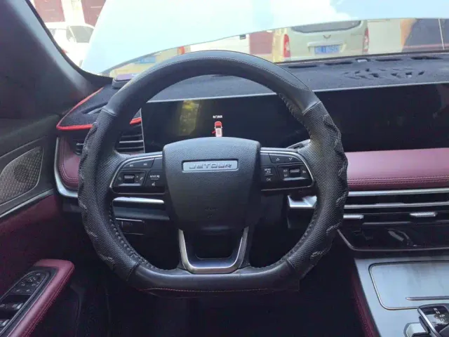 Jetour X70 Plus — Фото автомобиля 2