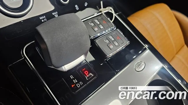 Land Rover Range Rover Velar Range Rover Velar 3.0 P400 R-Dynamic HSE — Фото автомобиля 9