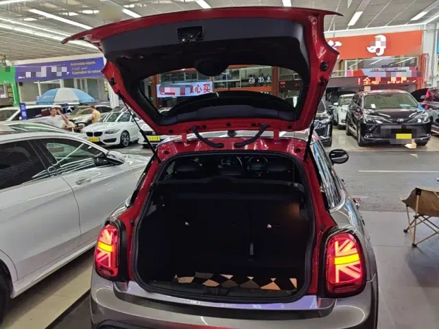MINI Hatch — Фото автомобиля 18