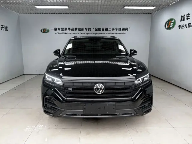 Volkswagen Touareg — Фото автомобиля 3