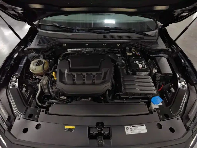Volkswagen Passat — Фото автомобиля 6