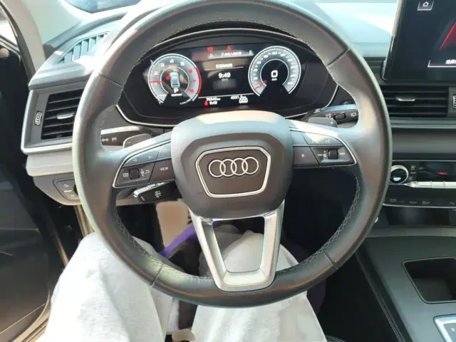 Audi Q5L — Фото автомобиля 2