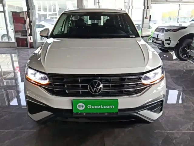 Volkswagen Tiguan L — Фото автомобиля 2